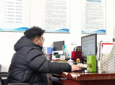 家校共育・赋能成长 | 告别“甩手式”养育，3招帮学生筑牢住校自理的根基