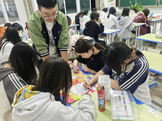 校园文字拼图・讲台边语 | 他们的光，照见我的路